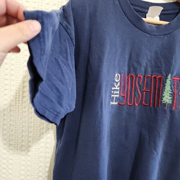 Vintage Yosemite Hike Embroidered Crewneck Shirt Navy Blue Size X-Large - Picture 5 of 10